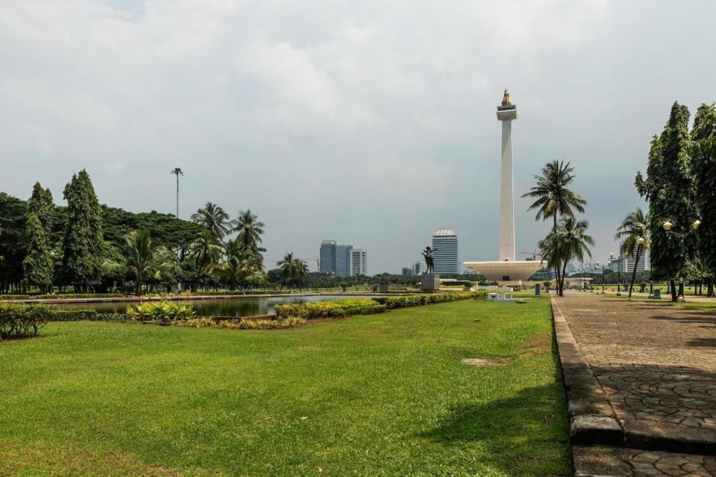 Oyo 3894 Karunia Muslim Syariah Hotel Jakarta Exterior photo